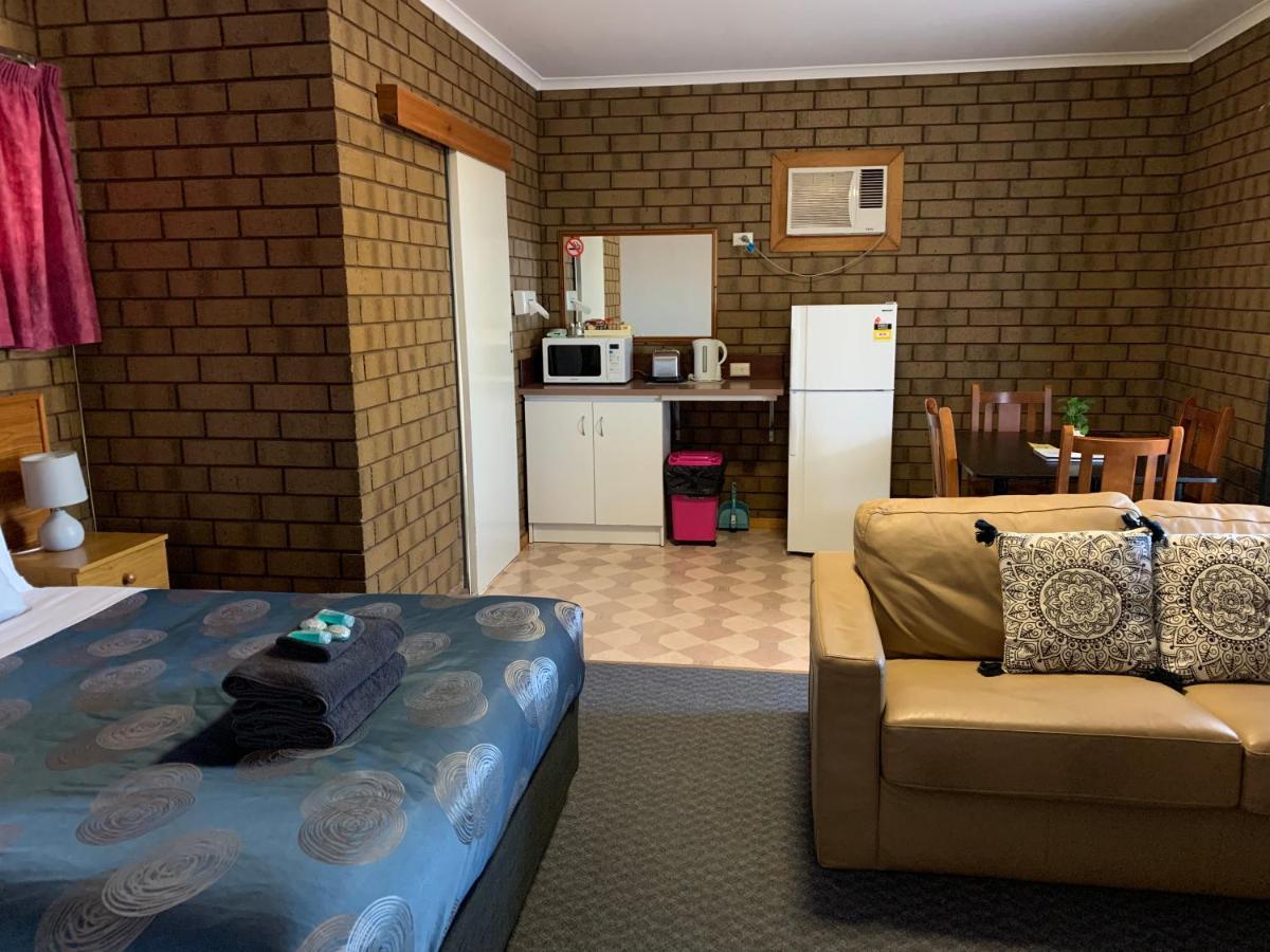 Airport Whyalla Motel Екстериор снимка